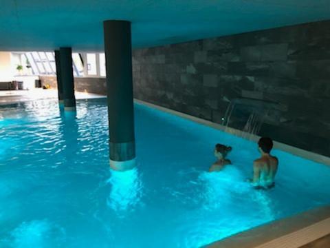 Appartement Prive Dans Residence Balneo Aladin Каутерец Екстериор снимка